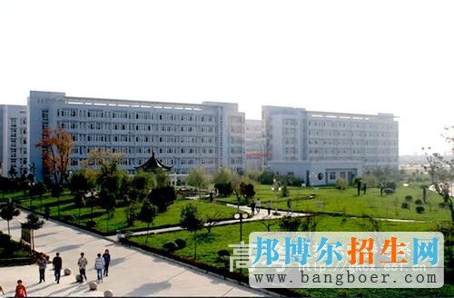 安徽電子信息職業(yè)技術學院校園一角5426