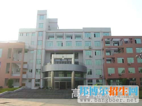 閩西職業(yè)技術學院校園一角5955