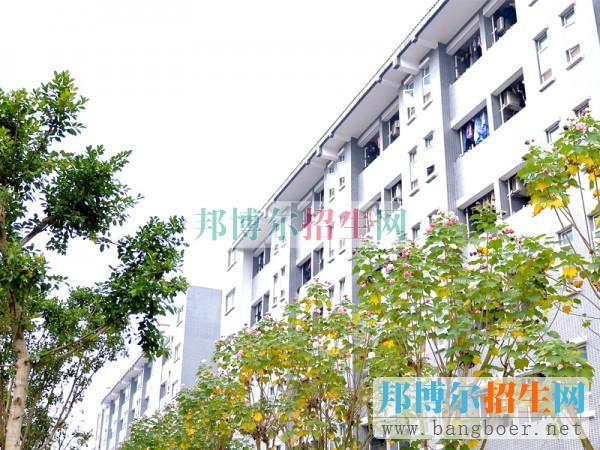 2015年重慶商務(wù)職業(yè)學(xué)院?jiǎn)为?dú)招生專業(yè)
