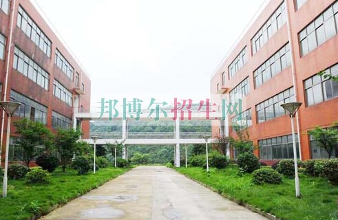湖南中醫(yī)藥高等?？茖W校
