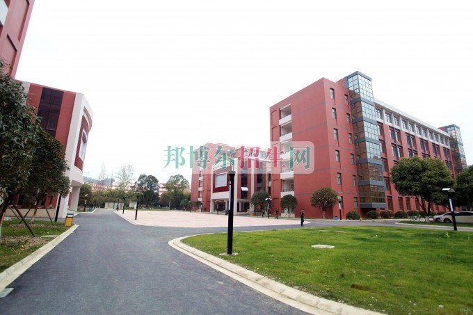 四川托普信息技術職業(yè)學院招生辦聯系電話
