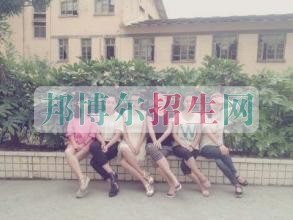 遵義市旅游學(xué)校2016年報(bào)名條件、招生對(duì)象