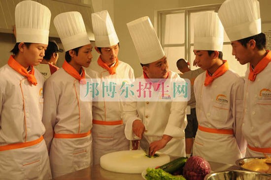 初中畢業(yè)能學廚師嗎
