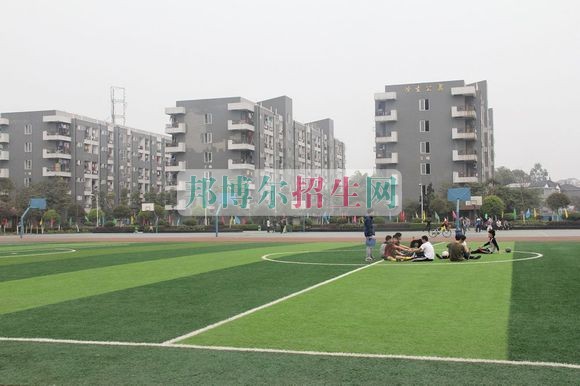 高中沒畢業(yè)可以學航空服務(wù)嗎