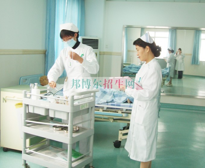 有護理學(xué)校嗎