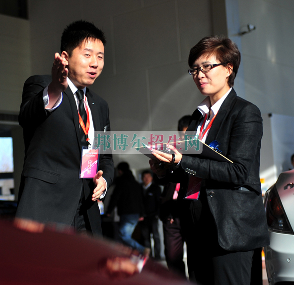 成都哪些汽車(chē)服務(wù)與營(yíng)銷學(xué)校好