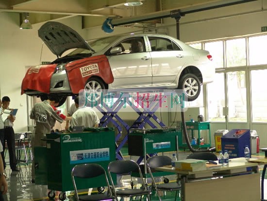 成都汽車(chē)運(yùn)用與維修最好學(xué)校