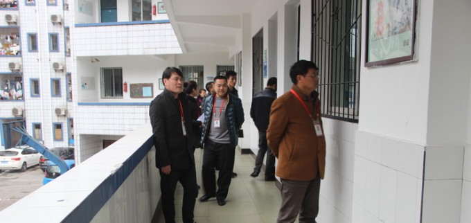 瀘州市工業(yè)技工學校開展校園安全大檢查凈化校園安全環(huán)境