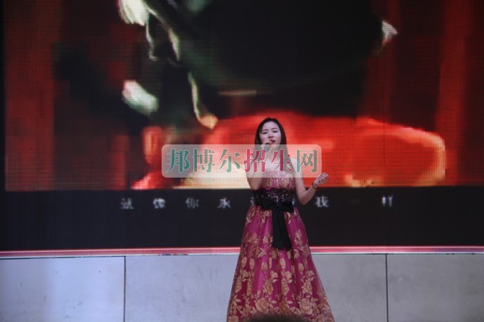 天府新區(qū)成人中等專業(yè)學校“美好新區(qū)，千年廣都”