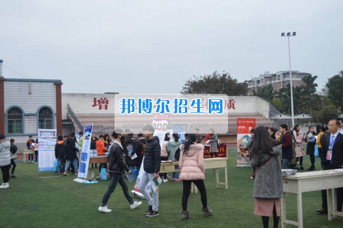 單招高校走進四川省江安縣職業(yè)技術學校