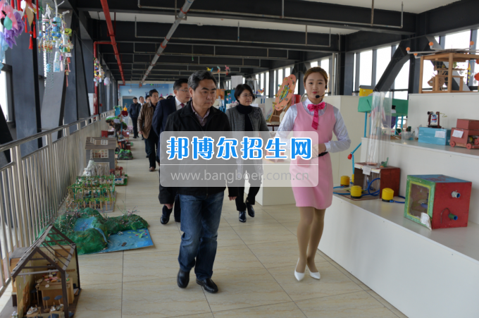 川南幼兒師范高等?？茖W校迎接隆昌縣創(chuàng)建第四屆省級文明城市測評組考評