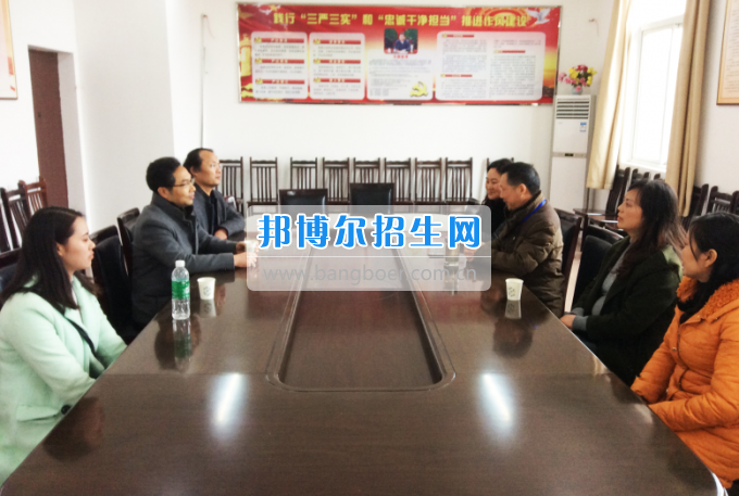 川南幼兒師范高等?？茖W(xué)校考察交流并巡查實(shí)習(xí)生情況
