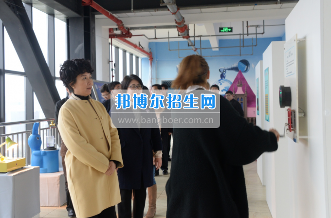 市委常委、宣傳部長(zhǎng)潘梅到川南幼兒師范高等?？茖W(xué)校調(diào)研思想政治工作