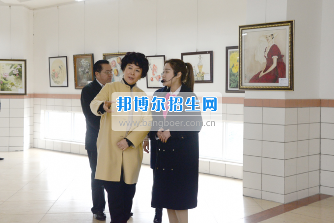 市委常委、宣傳部長(zhǎng)潘梅到川南幼兒師范高等?？茖W(xué)校調(diào)研思想政治工作