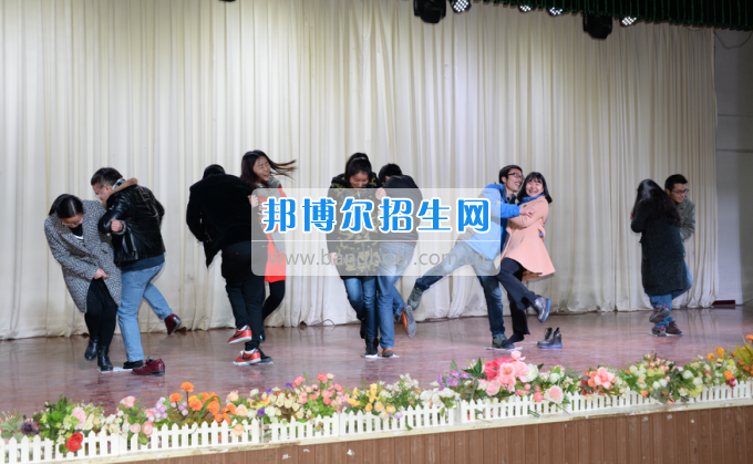 川南幼兒師范高等?？茖W(xué)校與內(nèi)江職業(yè)技術(shù)學(xué)校開展青年聯(lián)誼活動(dòng)