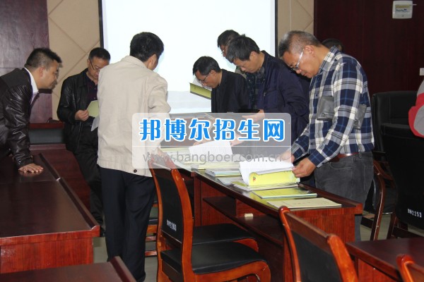 四川省德陽市師培機構(gòu)負責人來重慶市江津區(qū)師范進修學?？疾旖處熃逃ぷ? width=