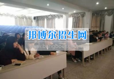 樂山市旅游學(xué)校提升安全意識(shí)，構(gòu)建和諧校園