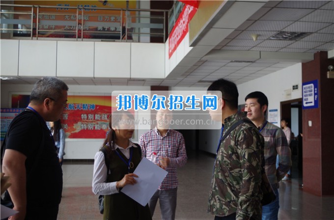 管理工程系2014級西南科技大學 畢業(yè)生論文答辯順利進行