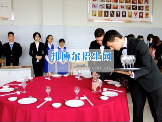 閬中市旅游學(xué)?；?dòng)交流會(huì)