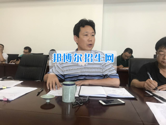 四川信息職業(yè)技術(shù)學院召開二季度安全穩(wěn)定工作會
