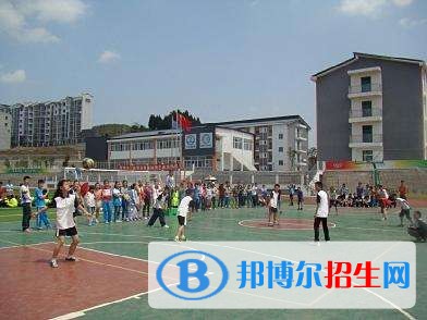 綿陽藝術(shù)學(xué)校2018年報名條件、招生對象