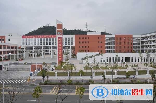 成都機(jī)電技術(shù)學(xué)校2018年報(bào)名條件、招生對(duì)象