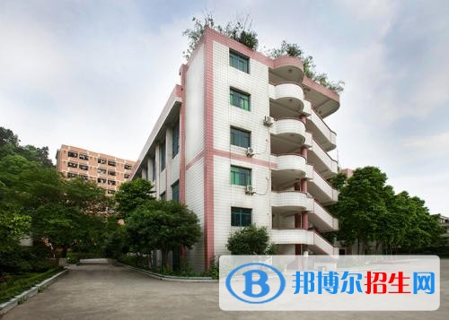 重慶市南丁衛(wèi)生職業(yè)學(xué)校2018年報名條件、招生對象