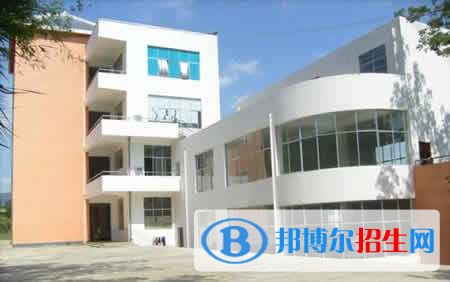 峨邊彝族自治縣民族職業(yè)高級(jí)中學(xué)2018年報(bào)名條件、招生對(duì)象