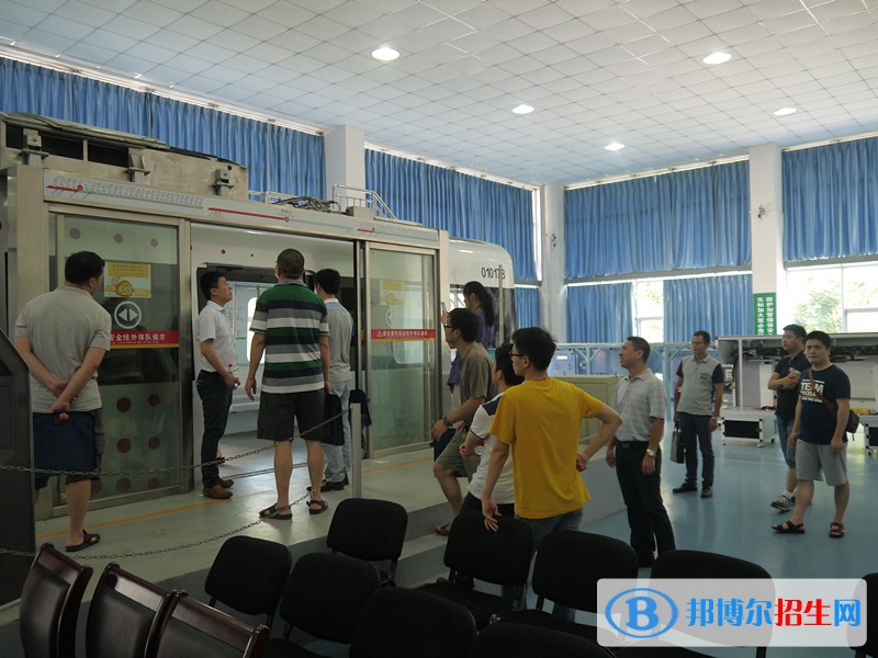 石家莊通用理工中等專(zhuān)業(yè)學(xué)校2018年報(bào)名條件、招生對(duì)象