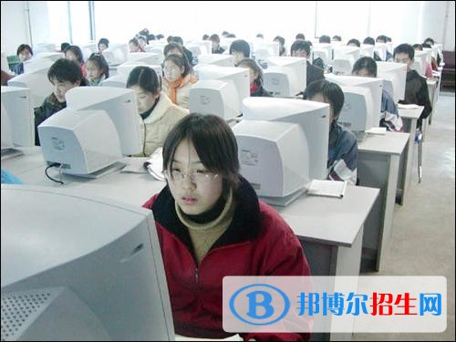 新樂職業(yè)技術(shù)教育中心2018年報(bào)名條件、招生對(duì)象