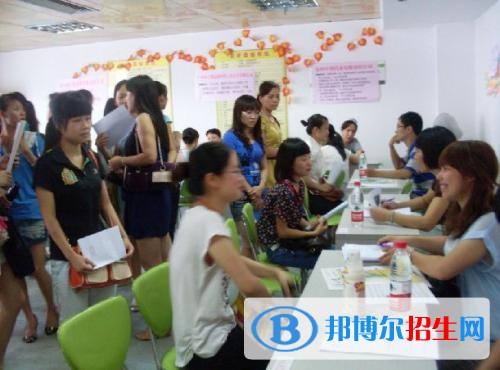   石家莊信達傳媒中等專業(yè)學(xué)校2018年報名條件、招生對象