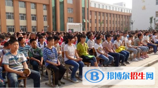 靈壽職業(yè)中學(xué)2018年報名條件、招生對象