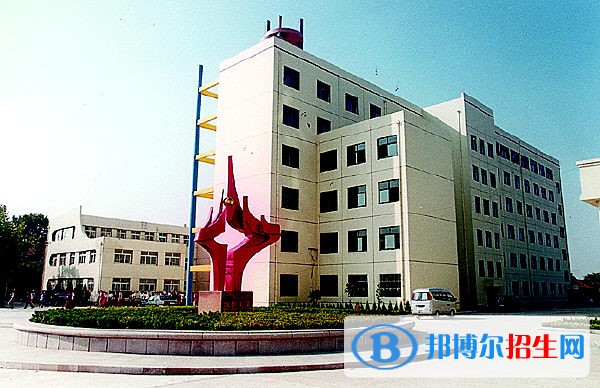 青島城陽職業(yè)中等專業(yè)學校2018年報名條件、招生對象