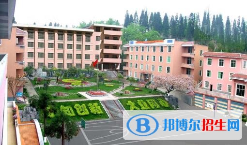 貴陽職高好還是中專學校好