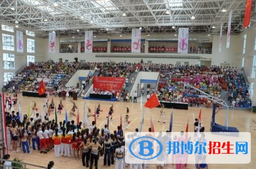 貴陽初中畢業(yè)可以讀中專學(xué)校嗎
