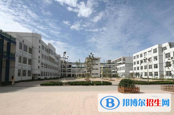 貴州中專學(xué)?？急究? width=