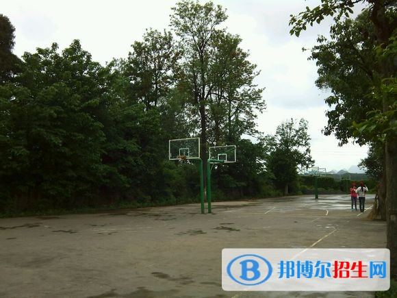 貴州沒初中畢業(yè)證能去中專學校