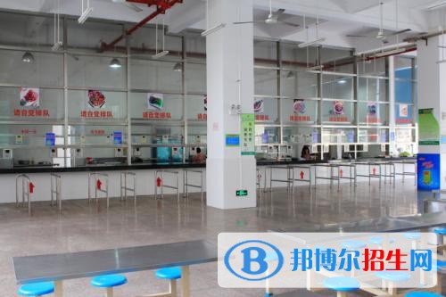 玉溪讀中專學校好不好