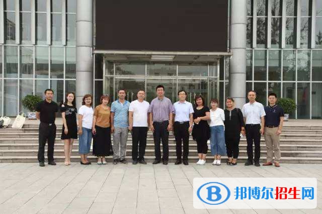 六盤水初中女生上什么中專學校好