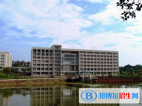 池州職業(yè)技術(shù)學(xué)院?jiǎn)握袌?bào)名條件
