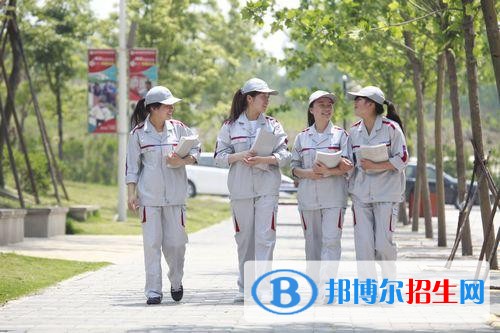 巴中女生上中專學校學什么好