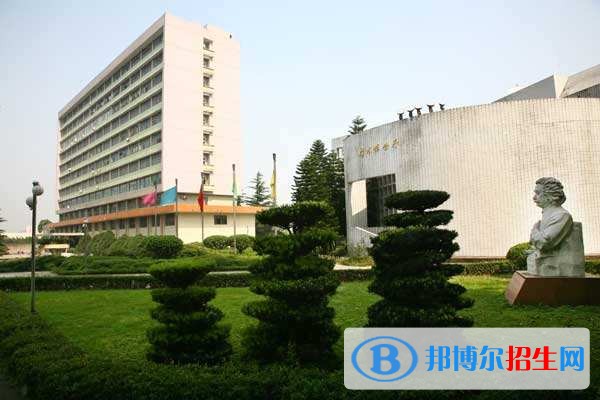 南充哪個中專學(xué)校比較好就業(yè)