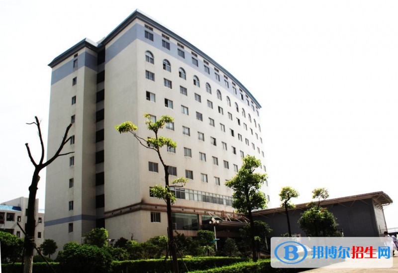 長(zhǎng)沙衛(wèi)生職業(yè)學(xué)院?jiǎn)握袌?bào)名條件