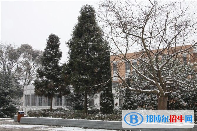 安順中專學(xué)校讀出來(lái)是什么文憑