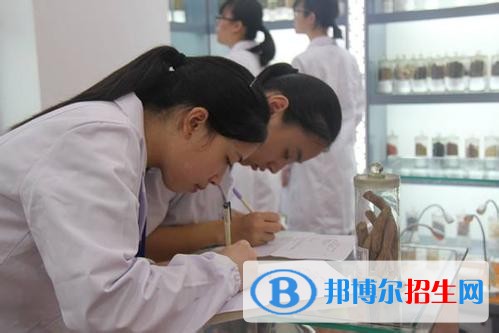 內江不想讀中專學校