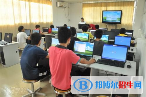 內(nèi)江中專學校里面有哪些專業(yè)