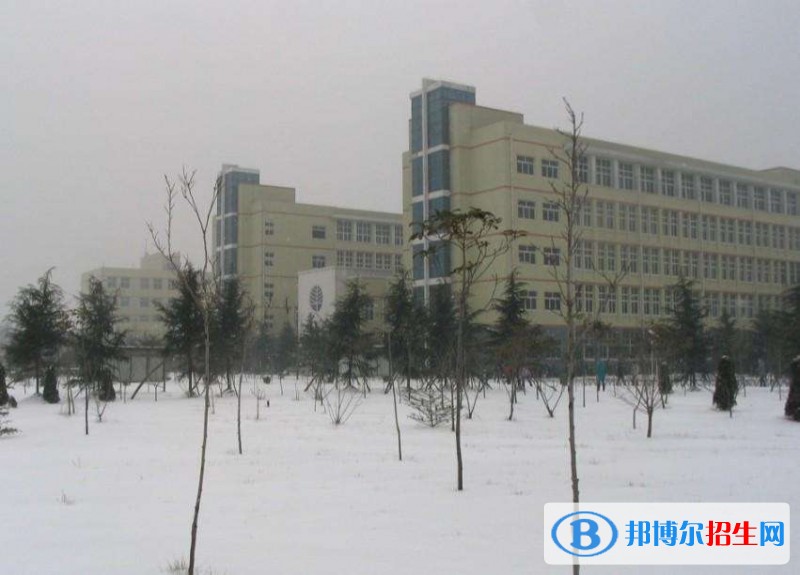 河南工業(yè)貿(mào)易職業(yè)學(xué)院單招報名時間