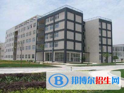 樂山初中畢業(yè)可以上中專學校嗎