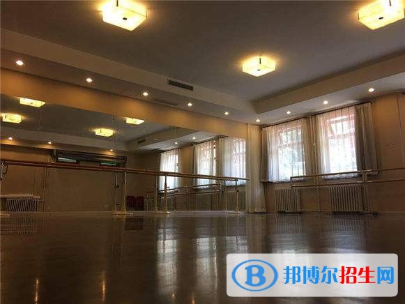 眉山高中畢業(yè)上中專學(xué)校好嗎