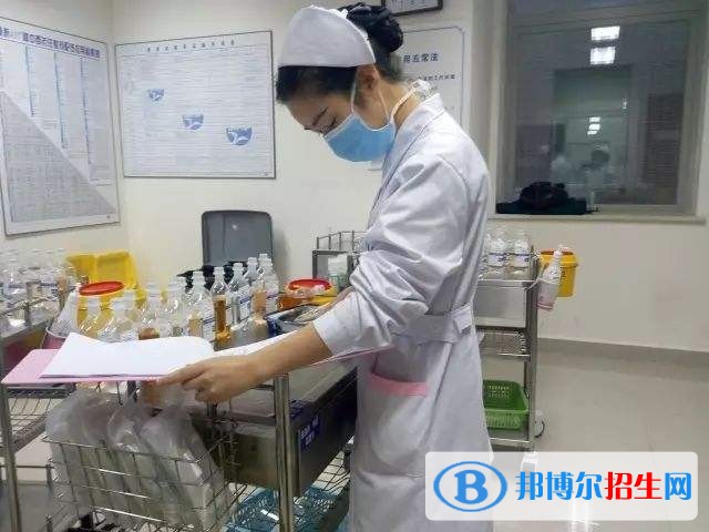 樂(lè)山讀中專學(xué)校學(xué)什么好